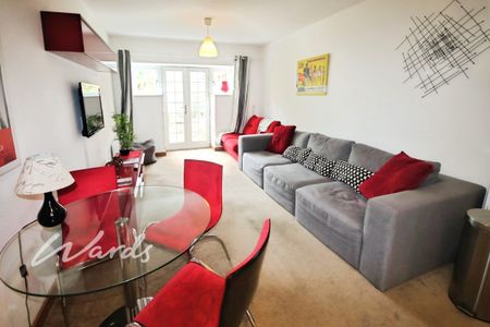2 bedroom maisonette to rent - Photo 4