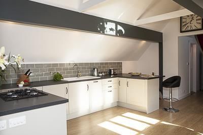 1 bedroom coach house to rent - Photo 5