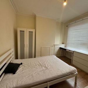 19 Station Street - 2 Bathrooms!Loughborough - Photo 3