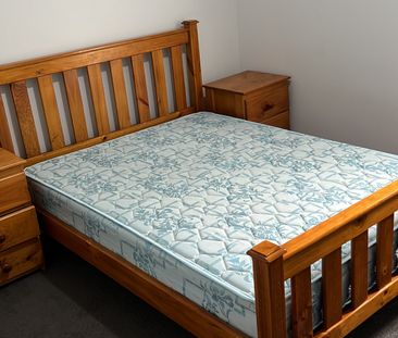 Lovely Banks - Photo 1