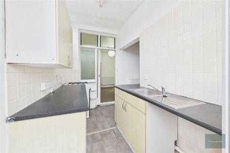 Glenmore Avenue, Stoke, Plymouth, Devon, PL2 - Photo 5