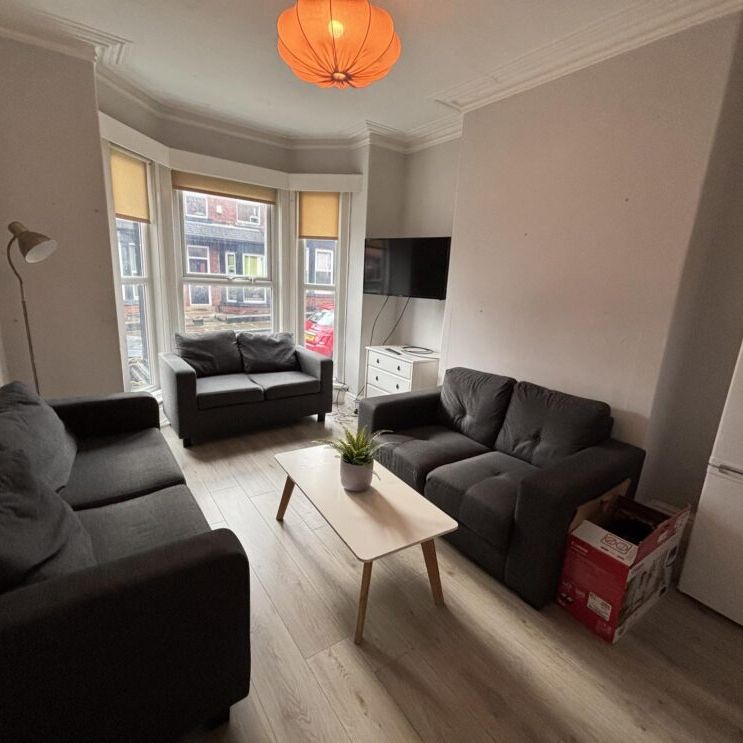 2 Hessle View, Leeds, LS6 1ER - Photo 1