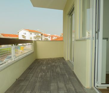 Apartamento T2 para Arrendar em Cascais, Sem Móveis, Remodelado - Photo 1