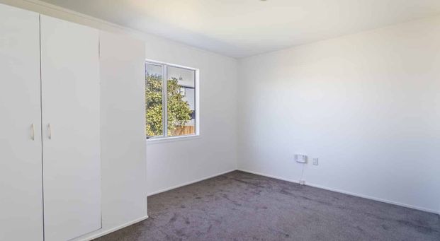 Serene & Prime Location! - Photo 1