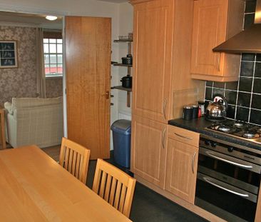 2 bedroom flat to rent - Photo 3