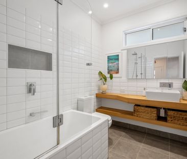 1/12 Gilmour Road, Bentleigh VIC 3204 - Photo 1