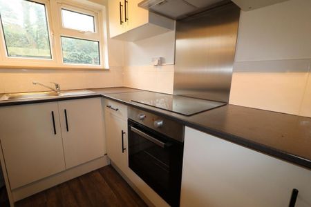 2 bedroom maisonette to rent - Photo 5