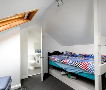 2 bedroom maisonette to rent - Photo 5