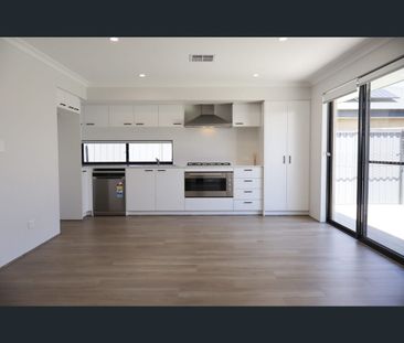 4 Gelderland Road, Forrestdale, WA 6112 - Photo 5