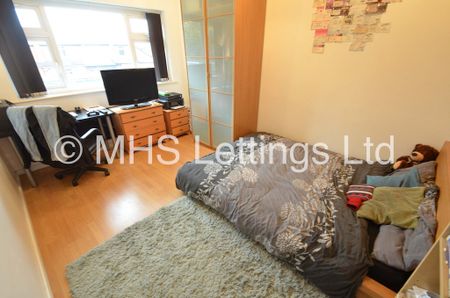 20 The Poplars, Leeds, LS6 2BT - Photo 4