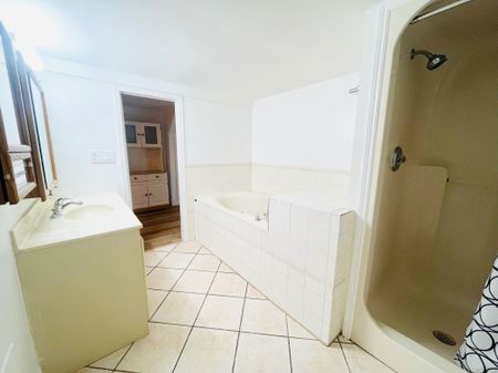 For Lease - 63 Taylorwood Road Unit# Basement, Oshawa, Ontario - Photo 4