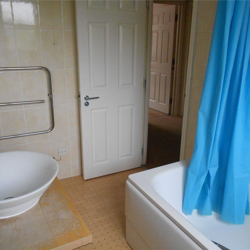 3 bedroom apartment to rent - Photo 1