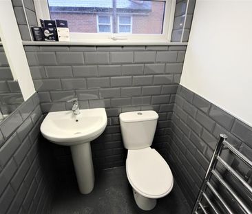 2 bedroom maisonette to rent - Photo 1