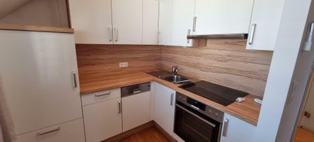 Großgarconniere (neuwertig möbliert) mit 2 Parkplätzen und großem Keller - Photo 4