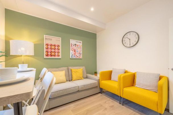 Room 3, 4 Woodcot Avenue, Belfast, BT5 5JA - Photo 1