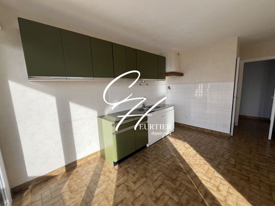 VOIRON - APPARTEMENT T4 - LUMINEUX - Photo 1