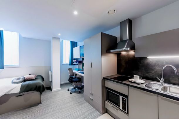 Studio Silver Plus - Photo 1