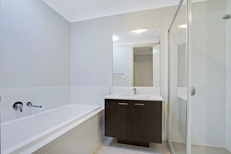 Stunning Contemporary Design - Photo 4