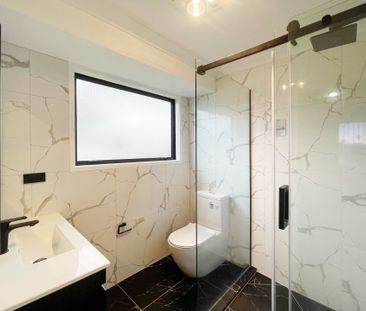 4 Bedroom family home in Totara Heights - Photo 2