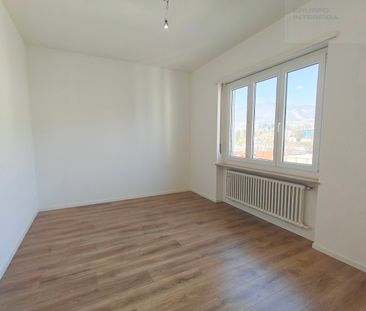 CHIASSO – SPACIOUS 5.5-ROOM APARTMENT - Foto 2