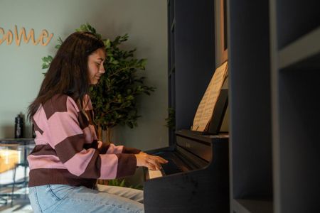 1 bedroom private hall to rent - Photo 3