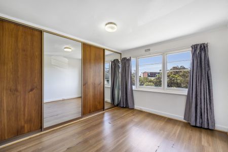 Charming 3-Bedroom House in Austin Ferry - Photo 5