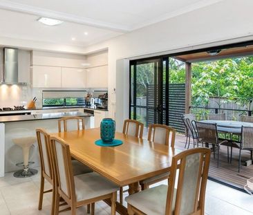 Luxurious home with splendid view - Photo 1