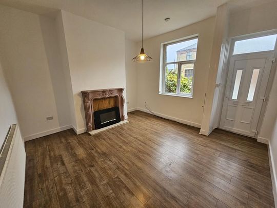 2 bedroom terraced house to rent - Photo 1