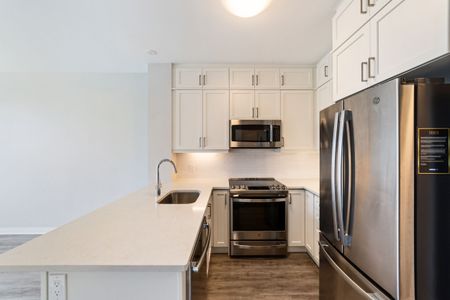 For Lease - 95 Dundas Street Unit# 324, Oakville, Ontario - Photo 5