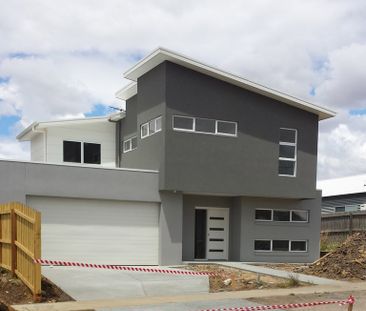 7-bedroom shared house, Ironbark Street - Photo 2