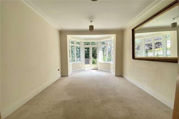 Park Grove, Knotty Green, Beaconsfield, HP9 - Photo 1
