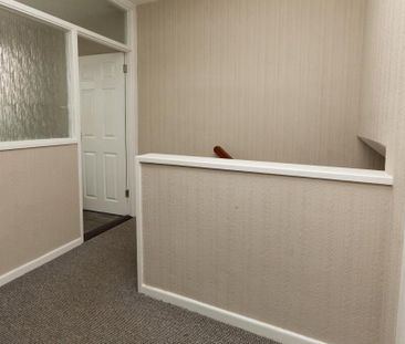2 Lisnabreen Crescent, Bangor, BT20 4XF - Photo 1