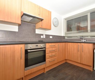 2 bedroom apartment to rent - Photo 4