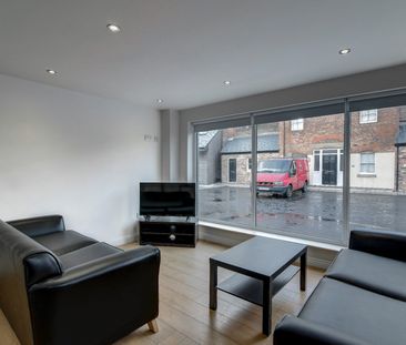 7 Bed Flat, Stonemasons Close, L7 - Photo 5