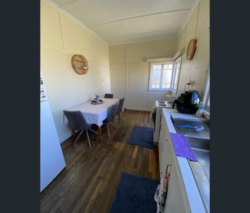 11 Dibdin Street, Wandal, Qld 4700 - Photo 5