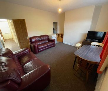 3 bedroom terraced house to rent - Photo 6