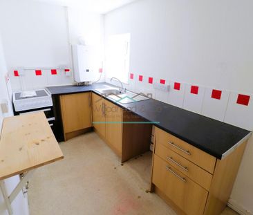 2 bedroom triplex to rent - Photo 6