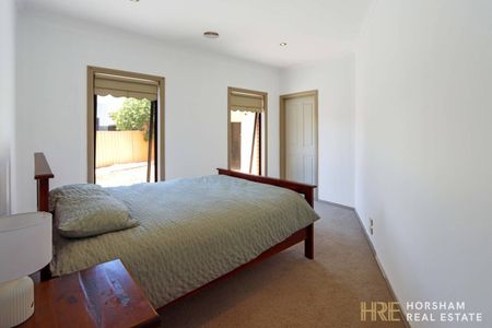 Lakeside property in Horsham CBD! - Photo 2