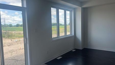 For Lease - 82 Selection Heights, Thorold, Ontario - Photo 3