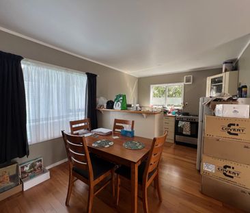 5B Knights Drive, Hill Park, Auckland - Photo 4