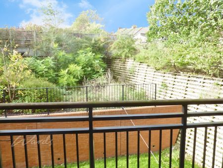 2 bedroom apartment to rent - Photo 3