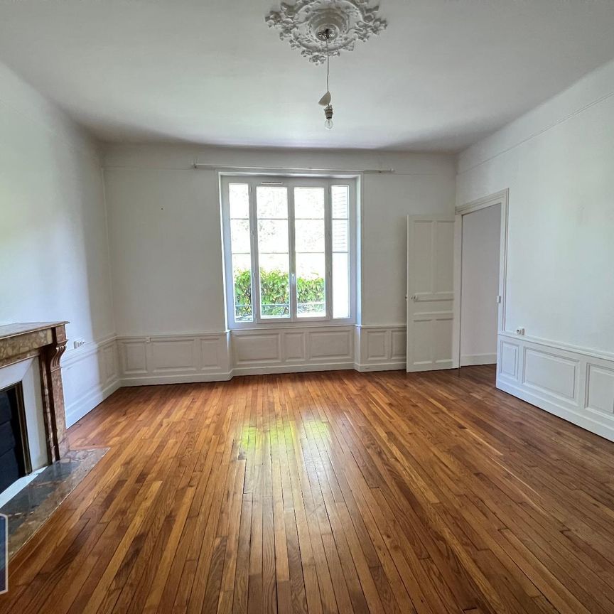 Location Appartement 4 pièces 97m² CHAMBERY 73000 - Photo 1