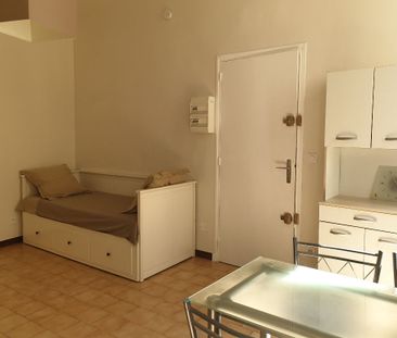 Location Appartement 1 pièce 19m² NIMES 30000 - Photo 3