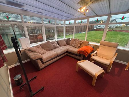 2 bedroom bungalow to rent - Photo 3