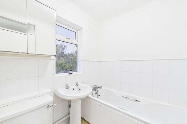 Yorktown Road, Sandhurst, Berkshire, GU47 - Photo 1