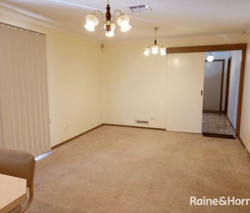 THREE BEDROOM FAMILY HOME - Photo 2