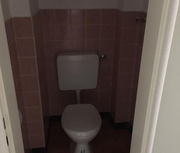 Stadtnahe Familienwohnung im gepflegten 6 Familien Haus - Photo 2