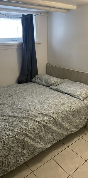 2 1/2 STUDIO CENTRE VILLE FACE AUX PONTS - Photo 1