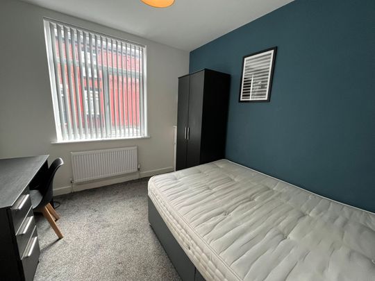 Annie Street, Salford - Photo 1