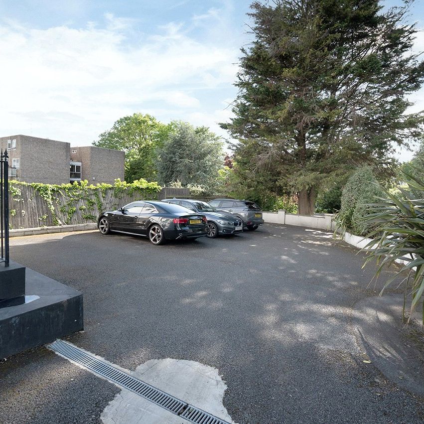 Holden Road, Woodside Park, London - Photo 1